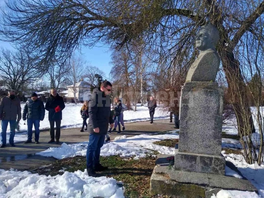 Почетоха паметта на 17 партизани, разстреляни край Макреш СНИМКИ