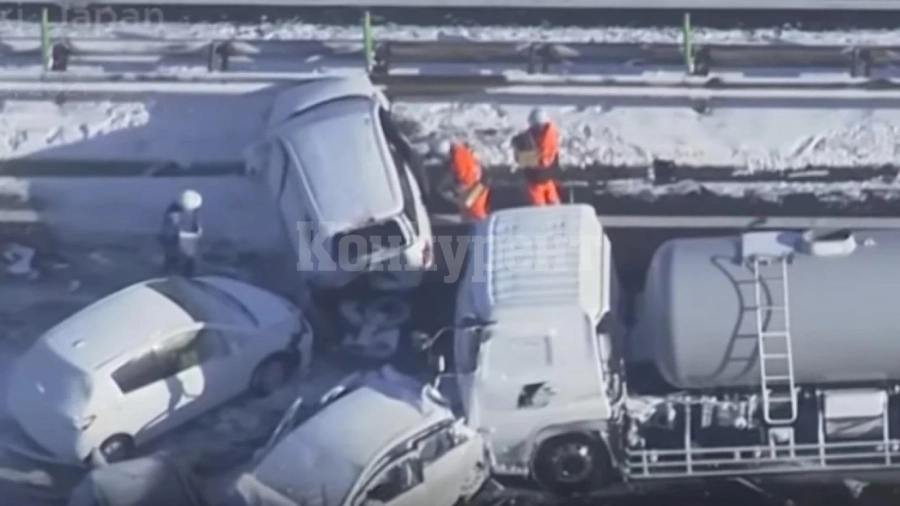 134 автомобила се нанизаха в брутална верижна катастрофа ВИДЕО