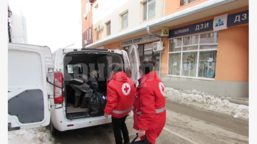 Допълнителни пакети с храни раздаде БЧК в Белоградчик
