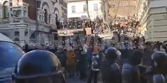 Протести в Русия срещу задържането на Навални, десетки арестувани (Видео)