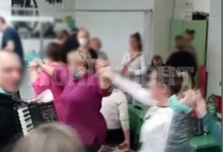 Скандално ВИДЕО: Медсестри играят хоро без маски в ковид отделение