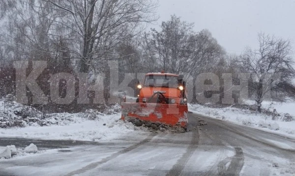Спряха движението на ТИР-ове към София
