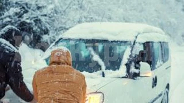 Доброволци спасиха бременна жена, блокирана в снежен капан за часове (ВИДЕО)