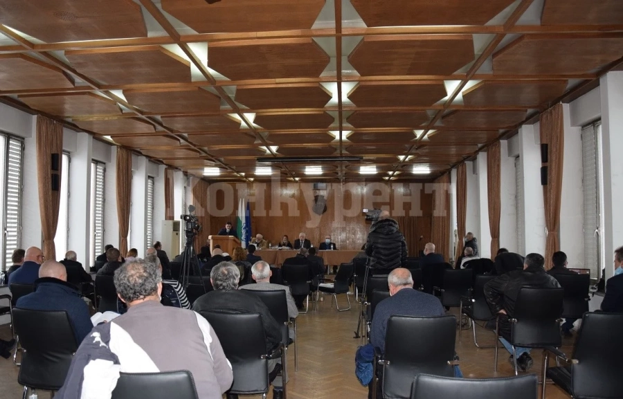 Видинският кмет ще преговаря за удължаването на действащ кредит