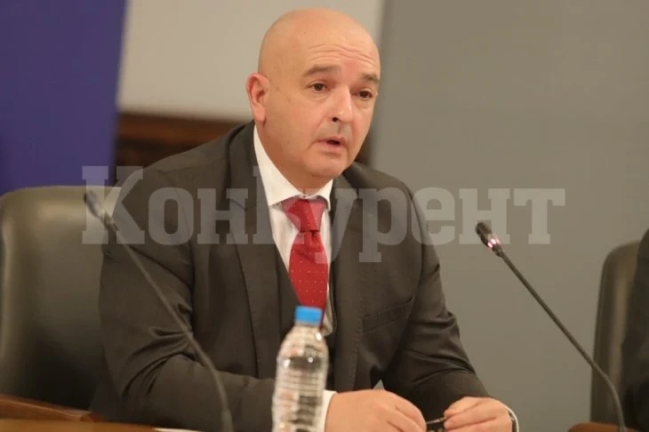 Ген. Мутафчийски заговори за „скачащ локдаун“ и активиране на рационалния страх на хората