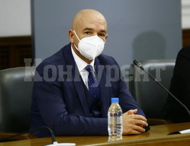Ген. Мутафчийски спира да дава интервюта до президентските избори и каза дали ще се кандидатира
