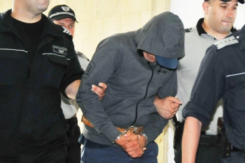 26 г. затвор за убийство на Слънчака