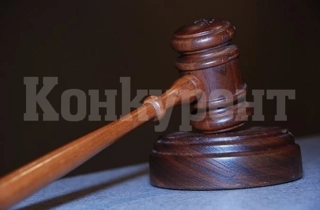 Жена е под домашен арест, блудствала с 12-годишно момиче
