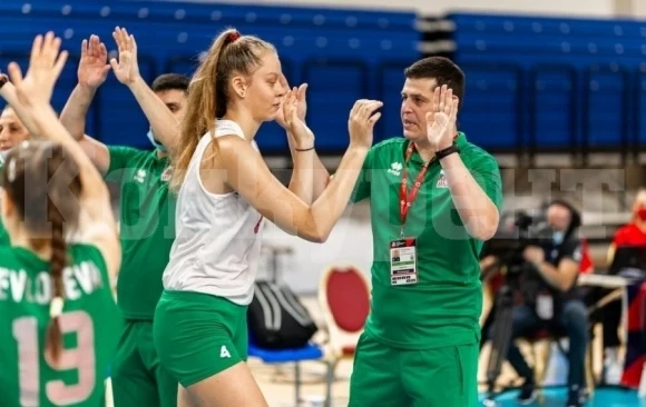 Повикаха волейболистка от Бдин в U16
