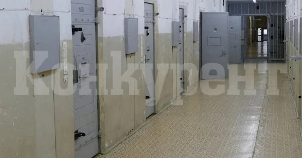 Задържаха мъж, опитал да подпали приятелката си