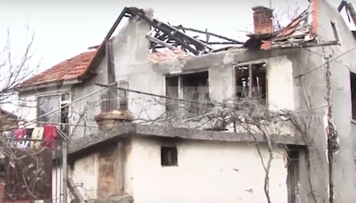 Пожар остави 62-годишна жена без дом