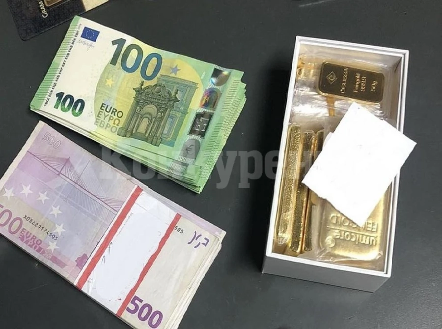 Откриха незаконно превозвани златни кюлчета и валута при проверка на „Калотина“