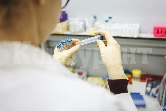 Astrazeneca vs. Pfizer и Moderna: Коя ваксина е по-добра