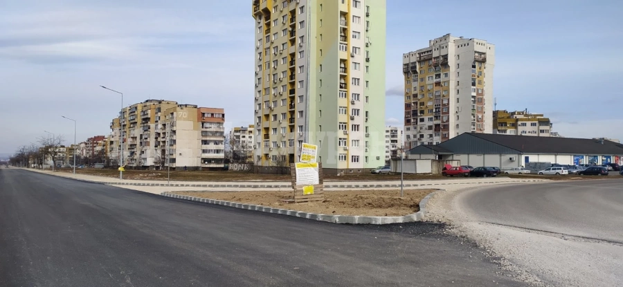 Напредва ремонтът на бул. „Европа“ СНИМКИ