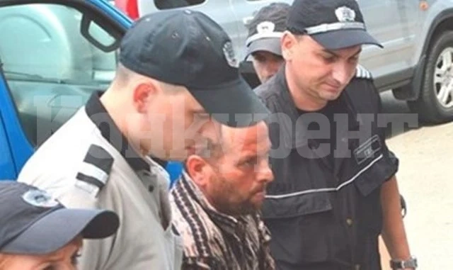 Изчезна жесток убиец, горил жертвата си на клада край Бургас