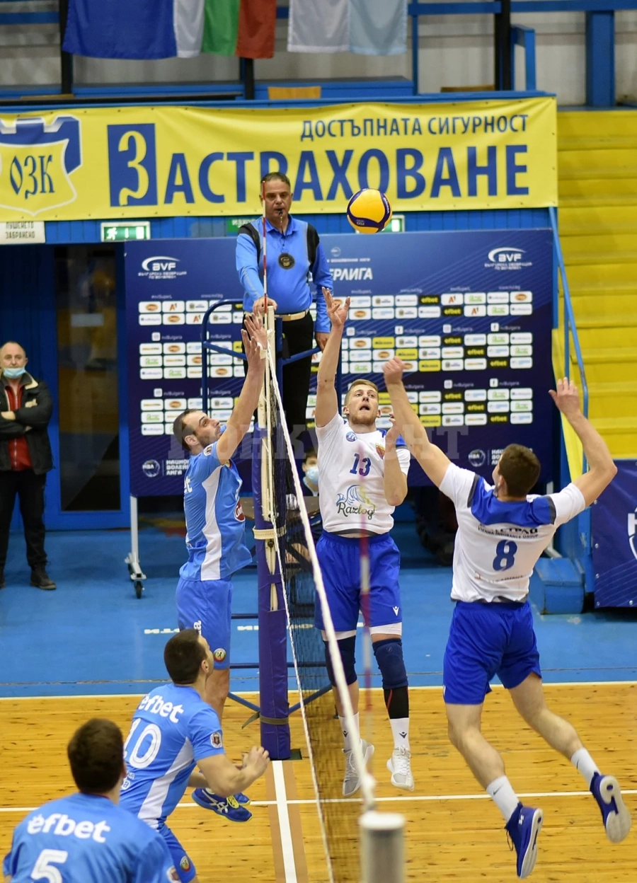 ВК Монтана пречупи Пирин с 3:1, Сапожков блесна с 27 т.