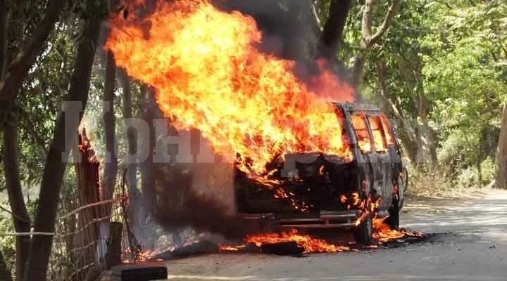 Подпалиха микробус във Вълчедръм, злосторникът е спипан