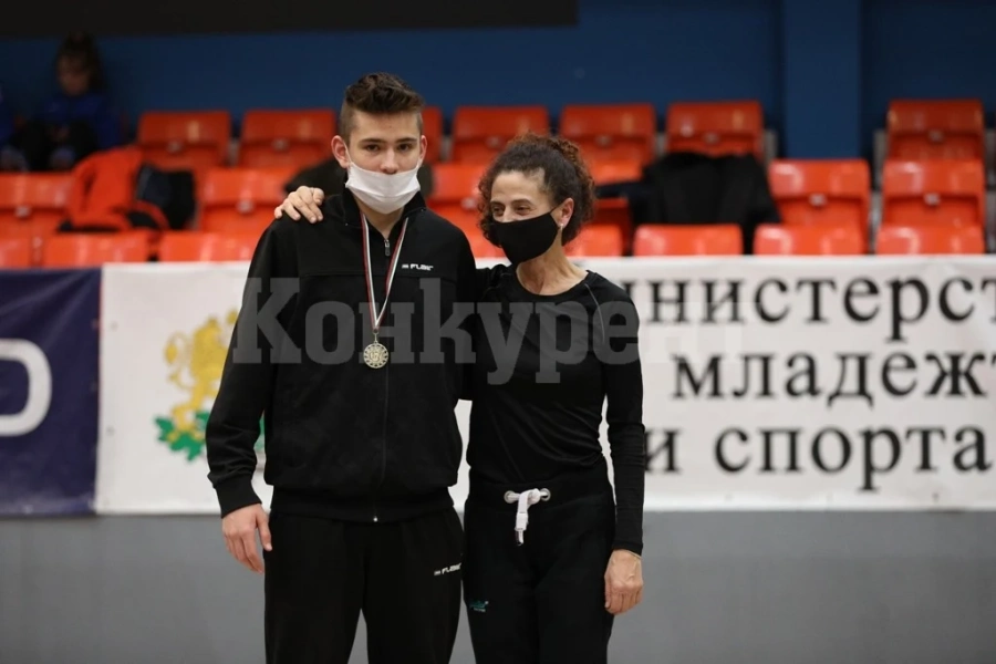 Злато за АК Павел Павлов в дългия скок