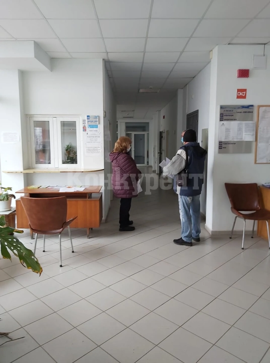 Имунизират членовете на СИК от Врачанско, здравно неосигурени лица също могат да се ваксинират