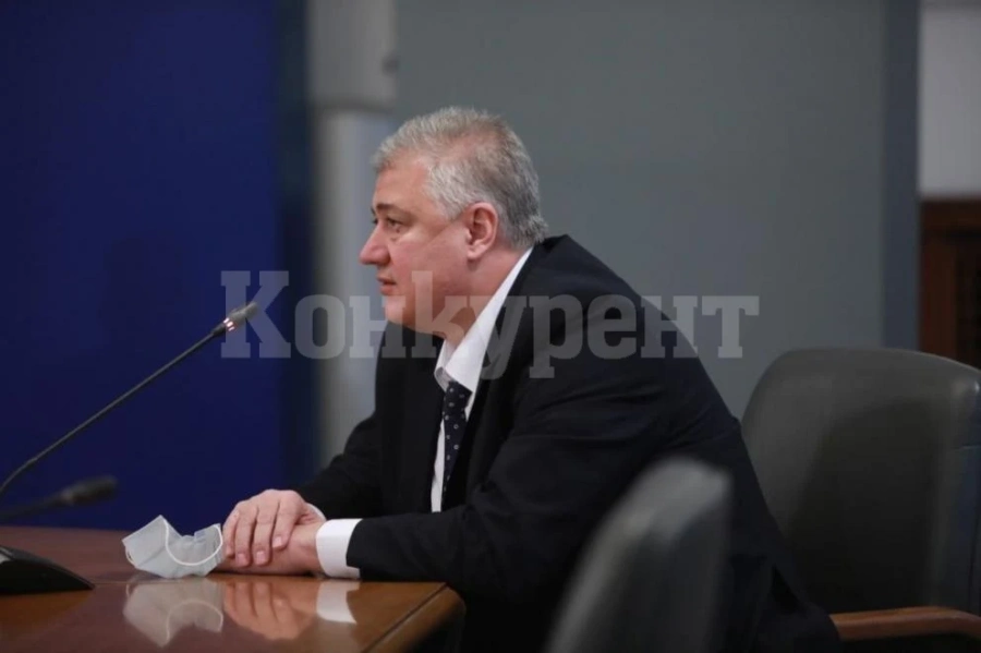 Асен Балтов разкри кога продължава масовата ваксинация у нас