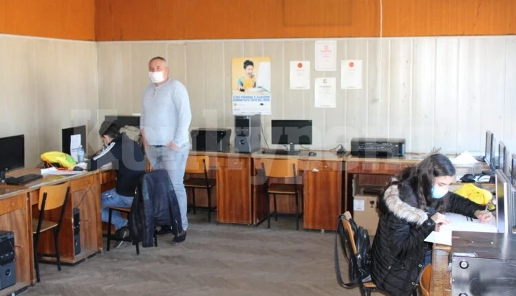 Двама ученици от Монтана се борят за стипендиите на ЧЕЗ