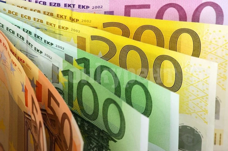 Митничари откриха недекларирана валута за близо 40 000 лв.
