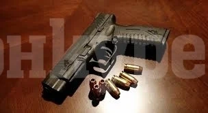 Намериха пистолет и боеприпаси при обиск в Бутан