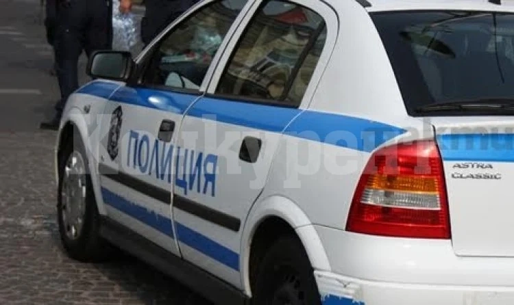 Спипаха пиян дядо зад волана на „Ауди\