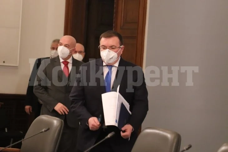 Здравният министър с важно уточнение за отварянето на заведенията на 1 март ВИДЕО