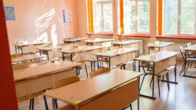 Заради положително дете, карантинираха един клас в монтанско училище
