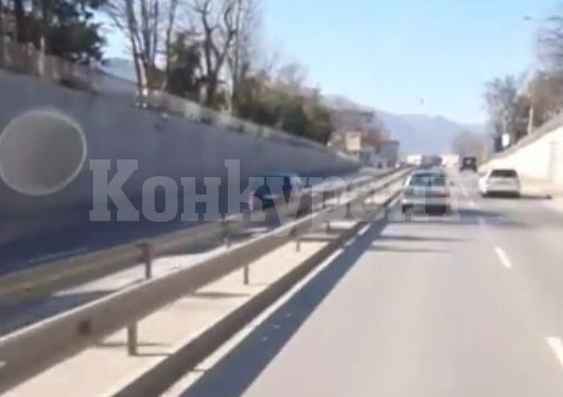 Камикадзе! Джигит кара в насрещното на възлов булевард във Враца, за малко не стана беля СНИМКИ