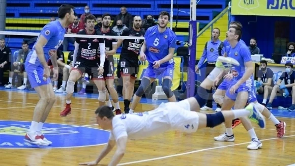 Монтана отнесе шампиона с 3:0