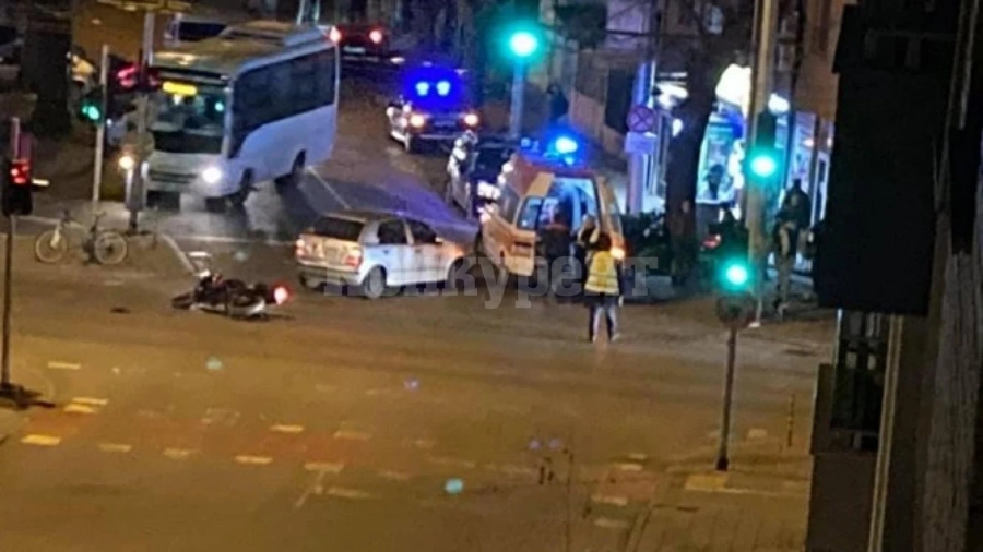 Мотористка се размаза на оживен булевард в...