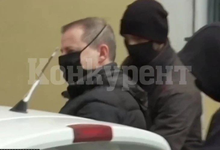 Сексскандалът в Гърция с режисьорът, изнасилил шампионка и 25г. мъж се разраства