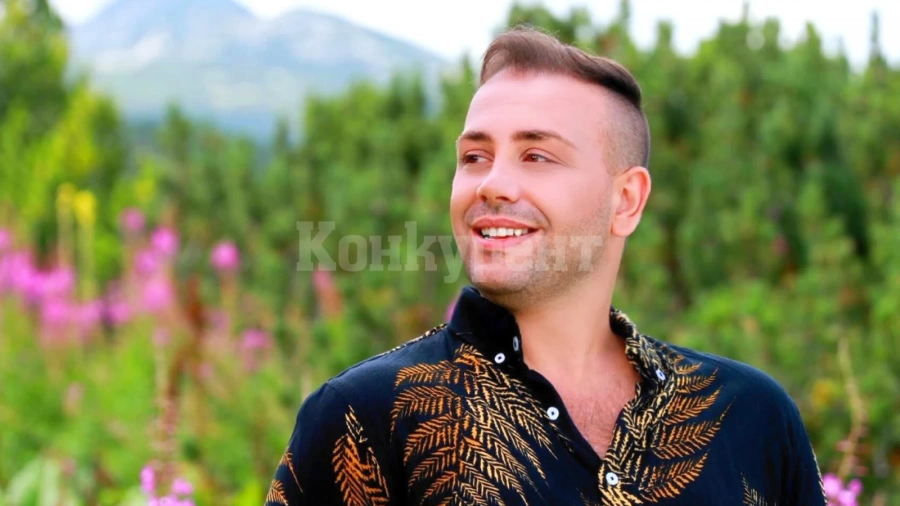 Валентин Велчев с песен от кмет и рок легенда СНИМКИ и ВИДЕО
