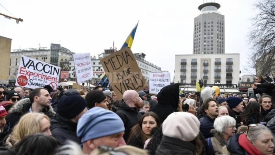 Протест в Швеция срещу ограниченията заради вируса