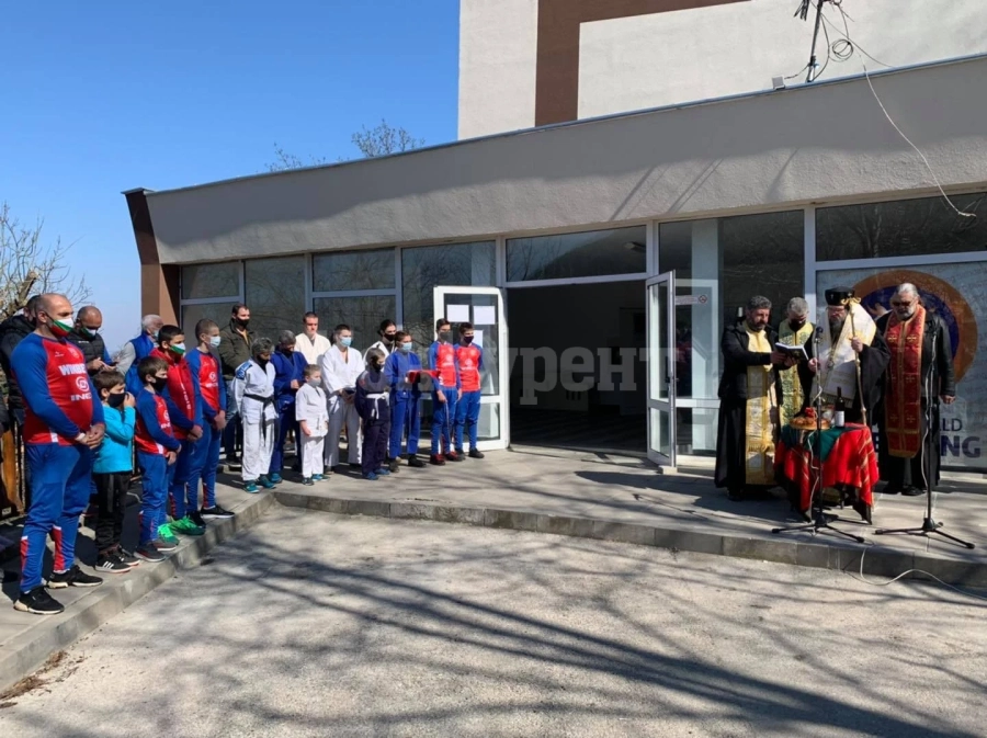 Откриха обновената зала „Вестител“ във Враца