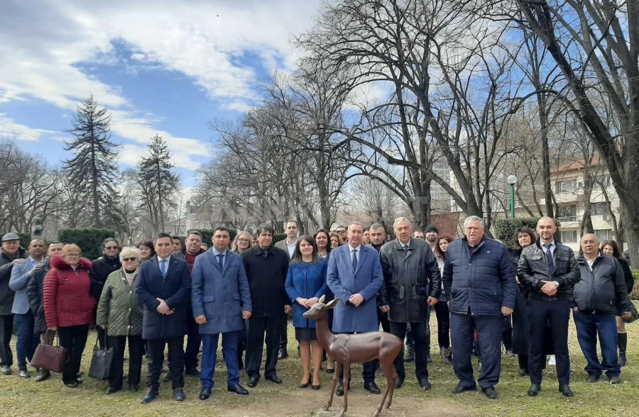 За човешкото лице на политиката