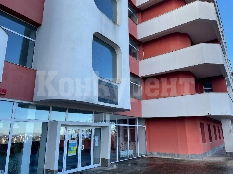 „Конкурент“ предупреждава: Готви се местене на РЗИ – Враца в опасна сграда