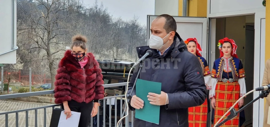 Два новоизградени центъра ще осигуряват качествени грижи за хора с психически разстройства
