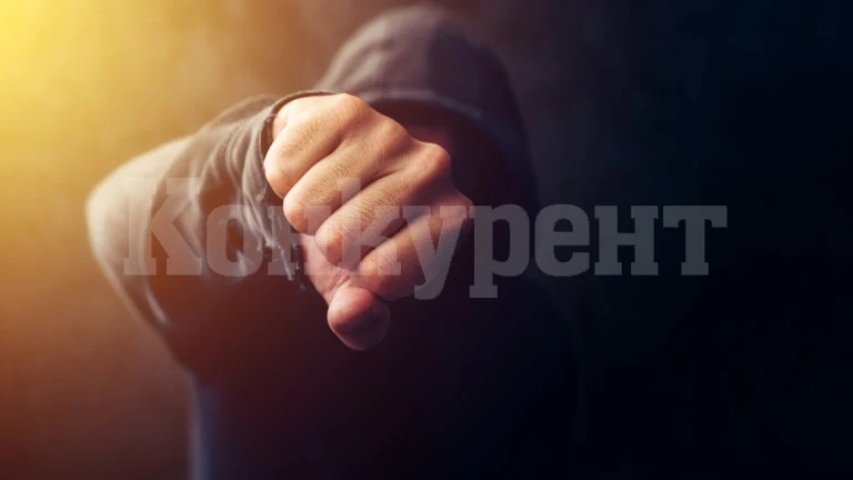 Мъж нахлу в училище и ошамари 14-годишен ученик