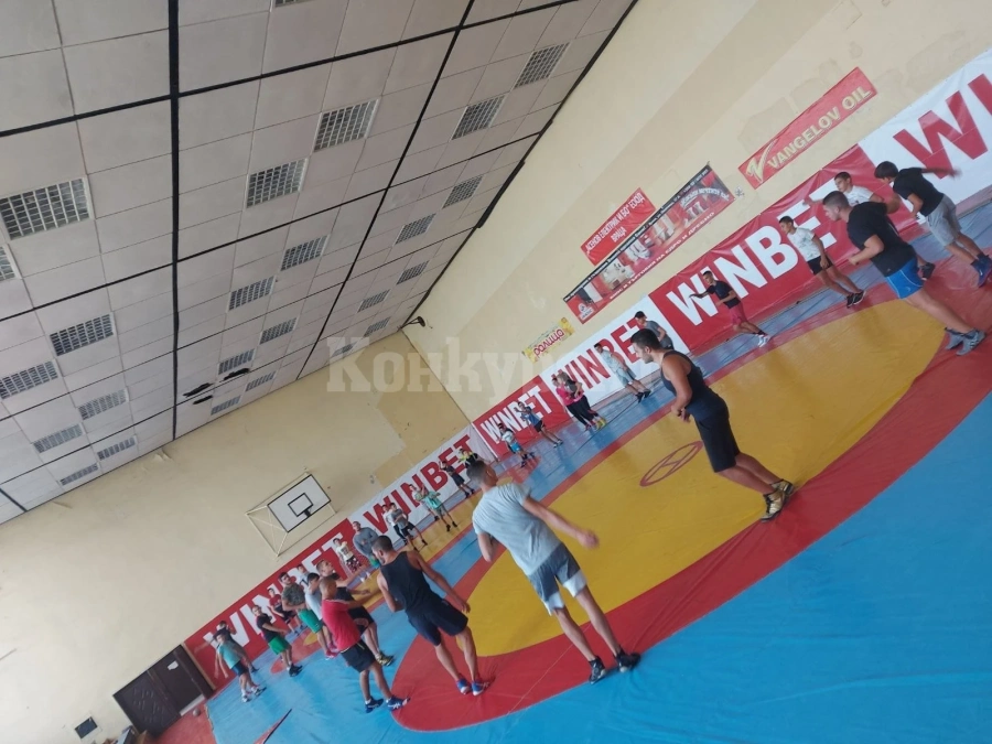 З медала за Ботев 93 от Бургас при юношите