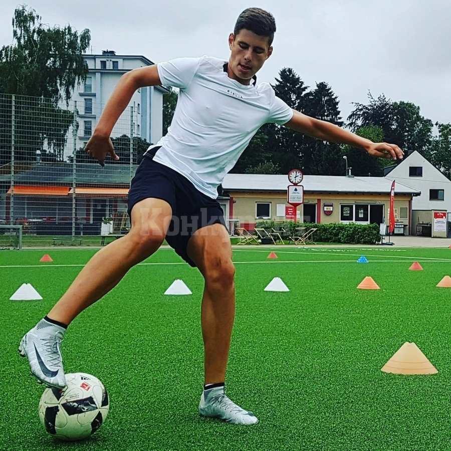 Повикаха Боил в U19, синът на наша световна шампионка вършее в Германия