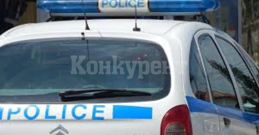 Трима хлапаци, подкарали чужда кола, са предадени на детска педагогическа стая