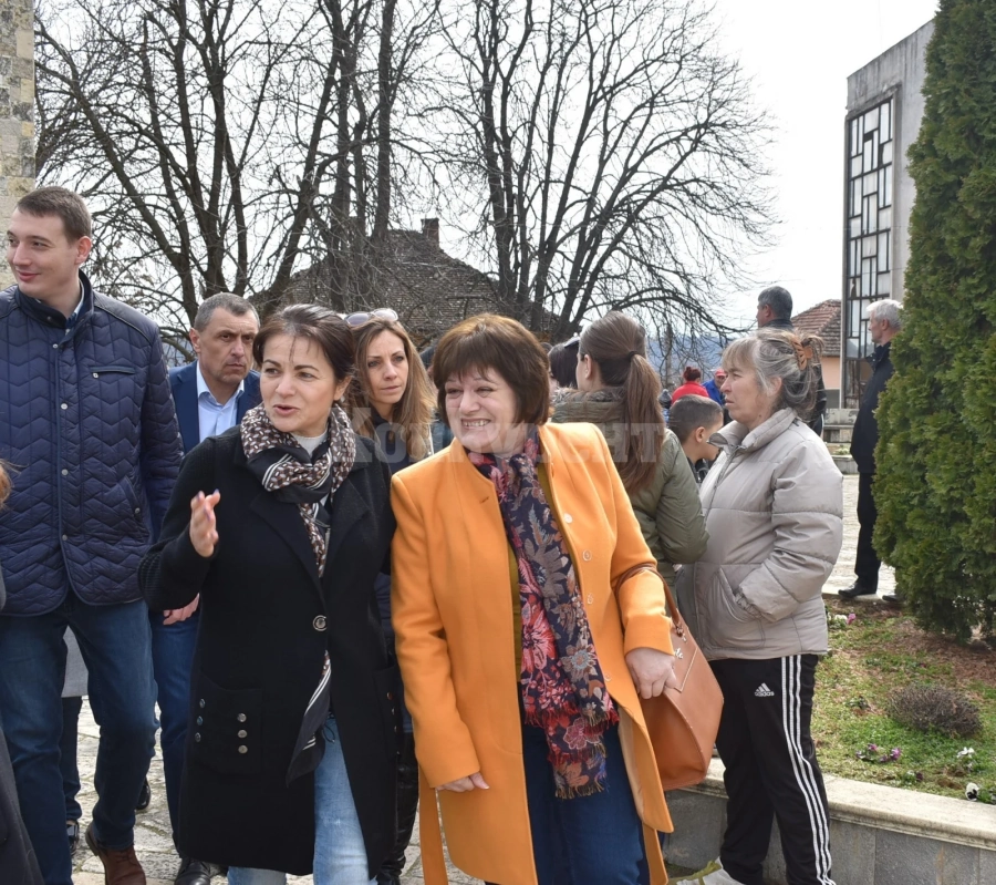 Росица Кирова: Този месец трябва да стартира поръчката за пътя Видин-Кула