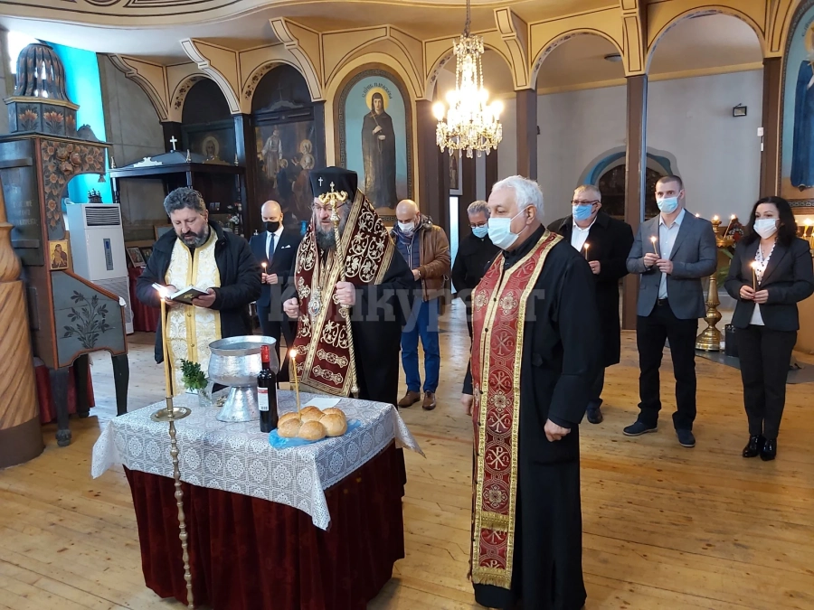 Митрополит Григорий благослови кандидатите за депутати на ДПС във Врачанско