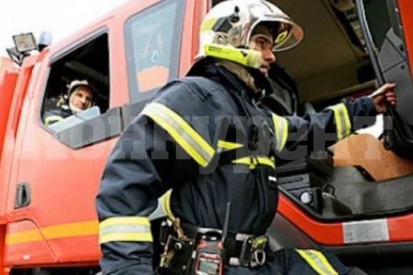  Пожарникари отводняваха мазе 