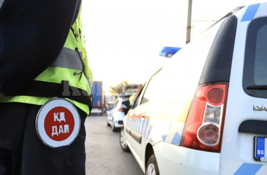 При спецакция: Хванаха мъж да кара „Сеат“ без номера