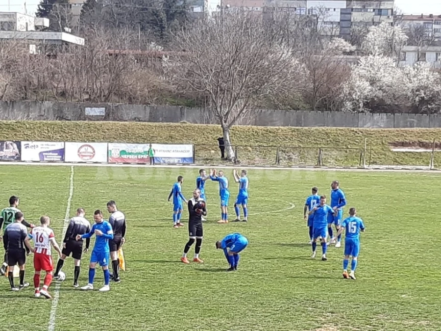 Лидерът от Лом мачка с 4:0 в Червен бряг