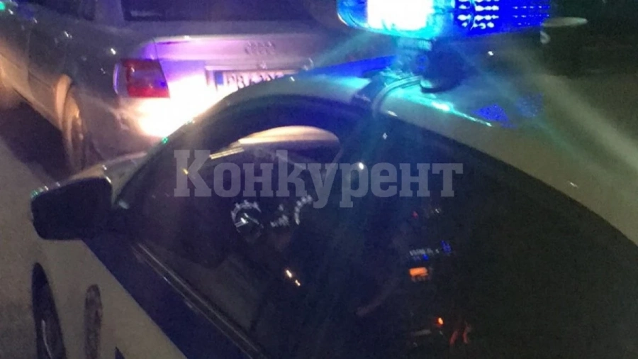 Хванаха 32-годишен да дава газ на „Мерцедес“ с прекратена регистрация